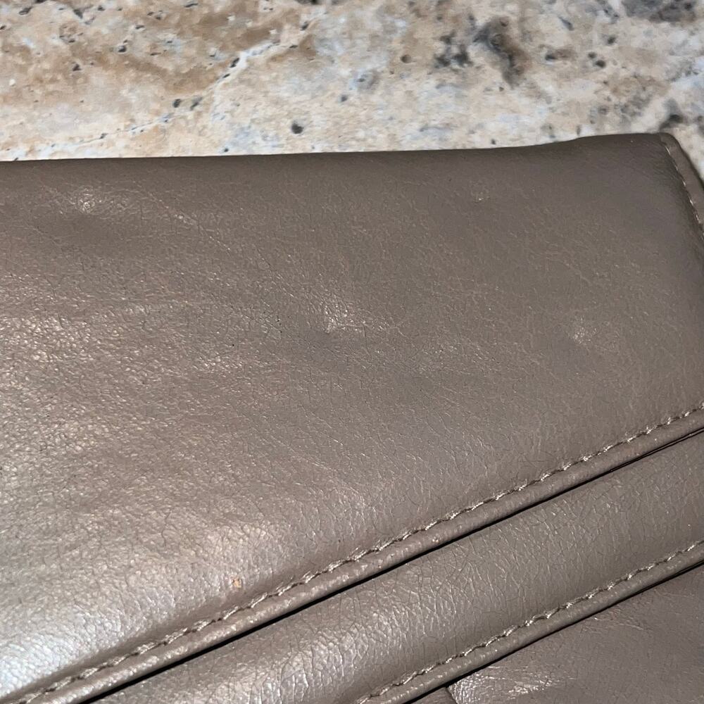Vintage Soft Faux Leather Taupe Clutch Handbag with Snaplock Closure Wrist Purse - Picture 3 of 13
